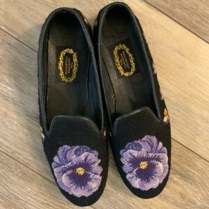 The Larkspur Collection woven flats.